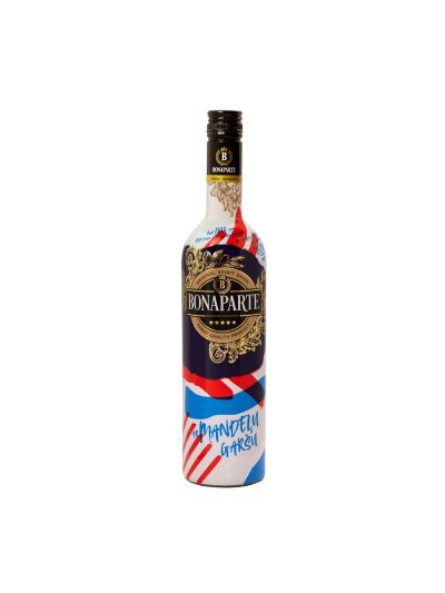 Stiprs alkoholisks dzēriens Bonaparte Mandeļu
