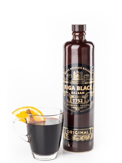 Kokteilis Hot Black Currant